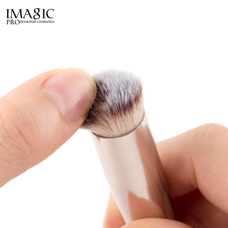 IMAGIC SLANTED CONCEALER BRUSH (448-1)